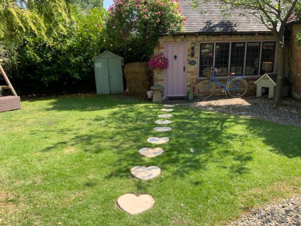 Piglet Cottage Pebworth エクステリア 写真