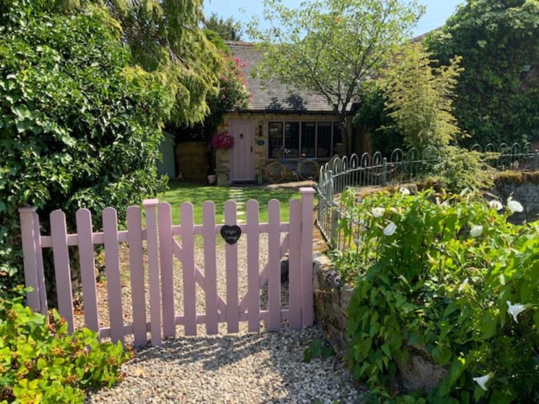 Piglet Cottage Pebworth エクステリア 写真