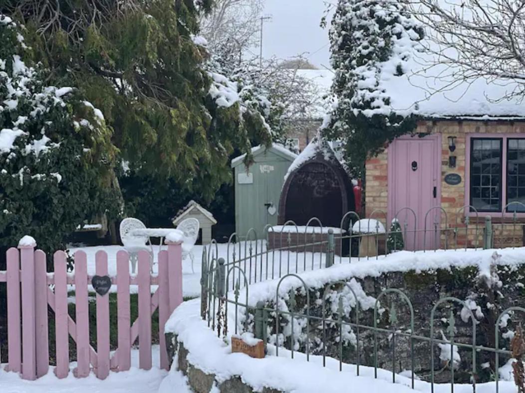 Piglet Cottage Pebworth エクステリア 写真